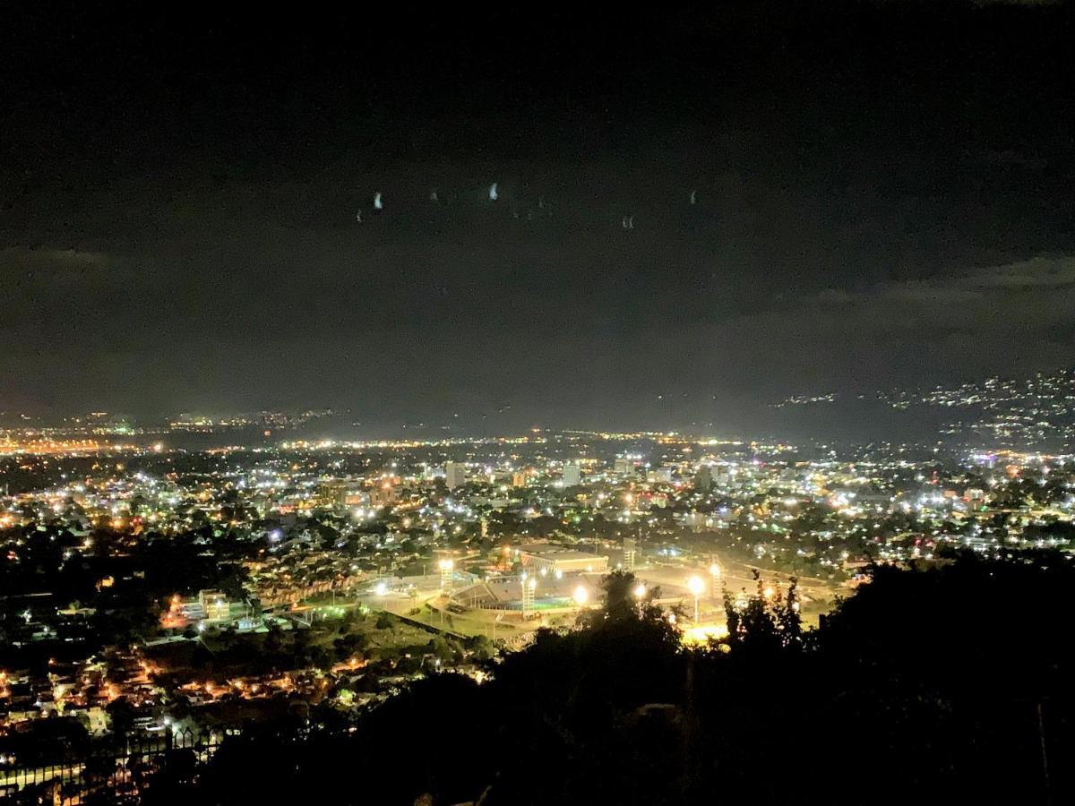 Bella Vista Villa Kingston Luaran gambar